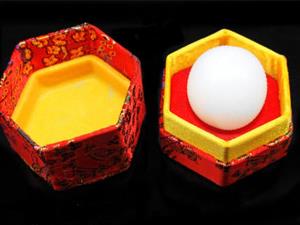 六（liù）角藥丸錦緞盒