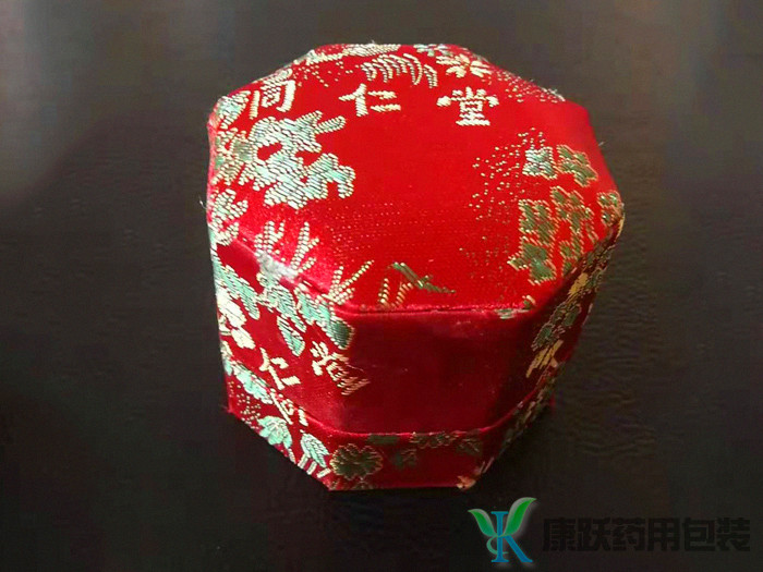 安宮牛黃（huáng）丸錦緞盒紅色